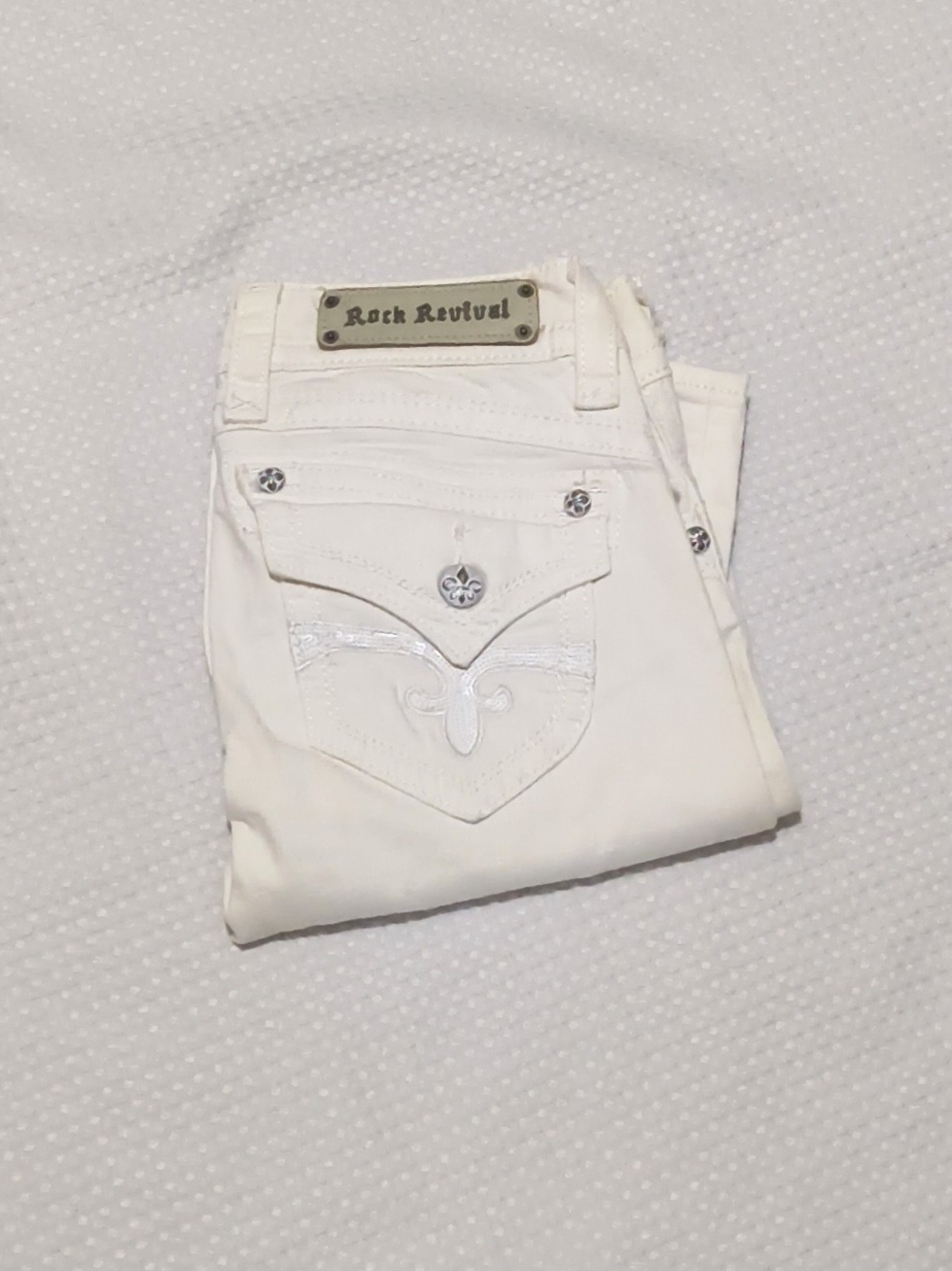 Rock Revival Women's White Skinny Jeans with Embroidered Pocket